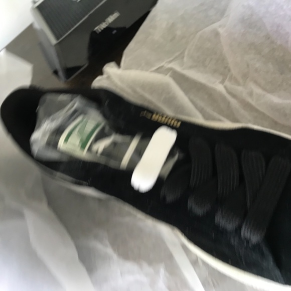 New Pumas! Size 8 - Picture 6 of 7